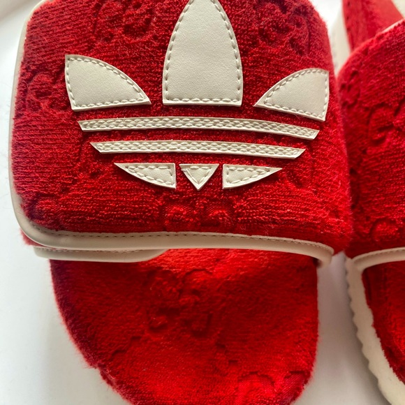 GUCCI x ADIDAS Slides (Authentic) - Picture 2 of 16